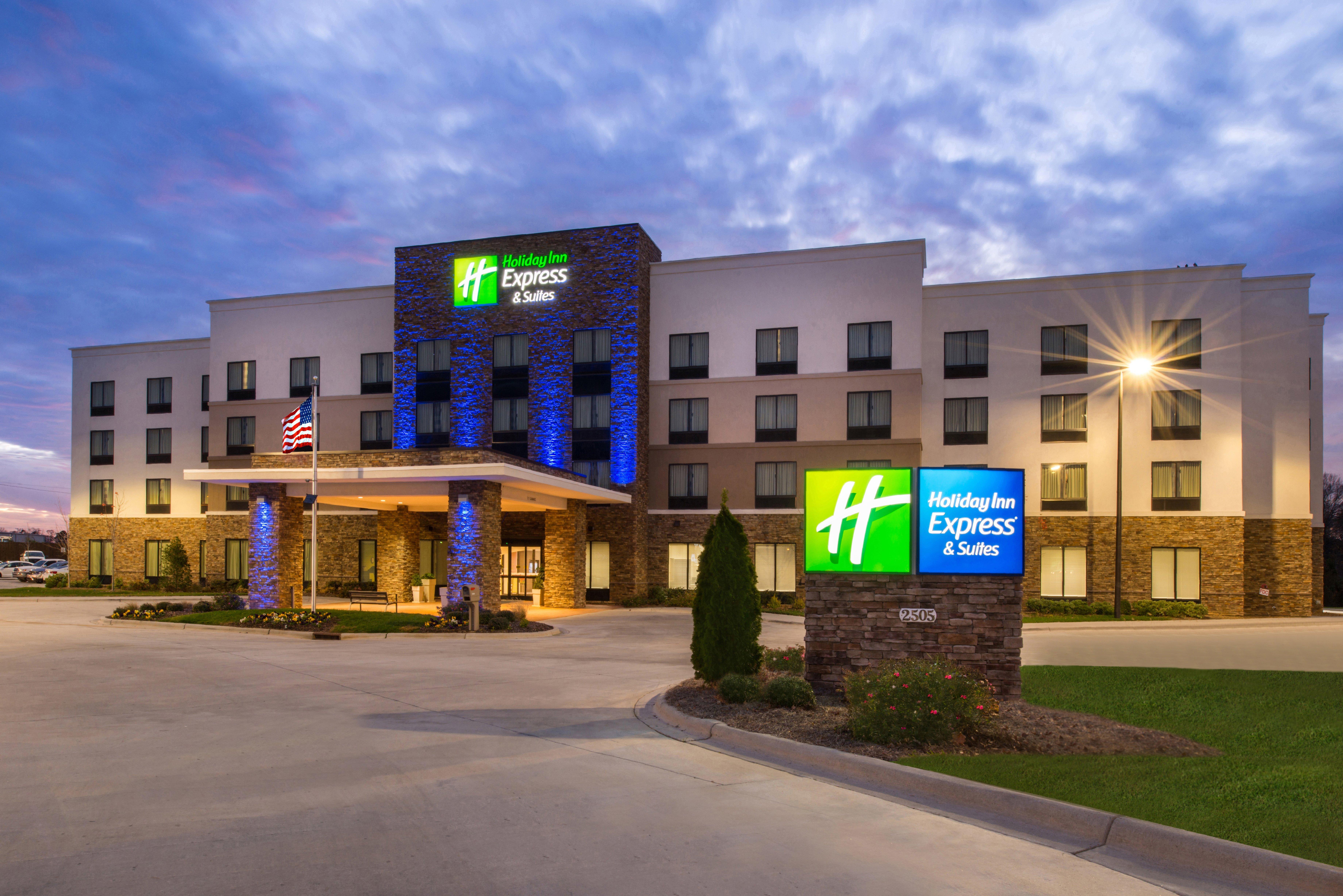 Holiday Inn Express & Suites Monroe By Ihg Dış mekan fotoğraf